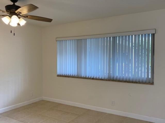 1649 Se 4th St #B1 - Photo 5 of 19