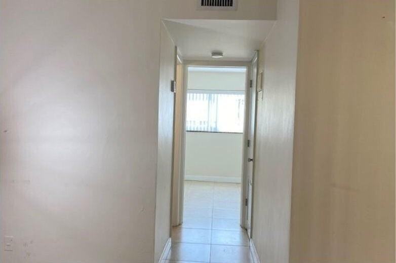 1649 Se 4th St #B1 - Photo 7 of 19