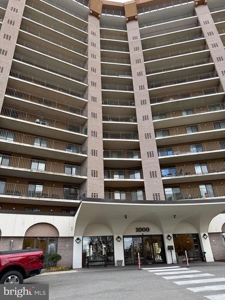 10512-UNIT 512 VALLEY FORGE Circle unit: 512 #512 - Photo 2 of 25