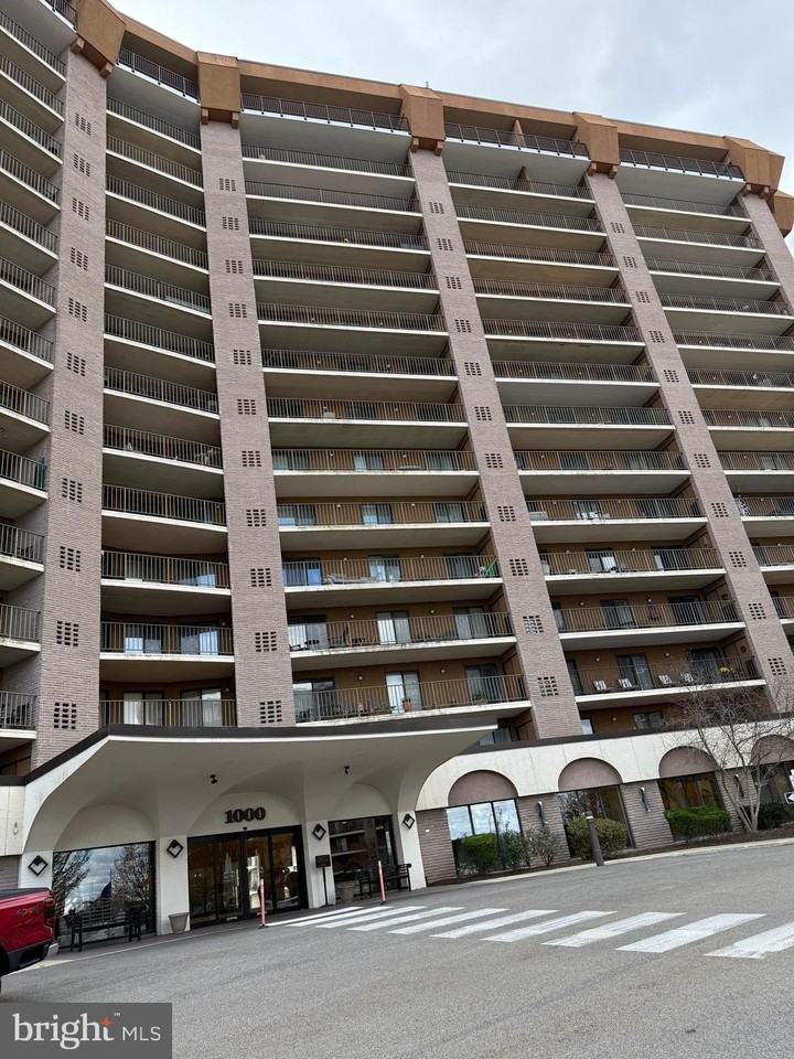 10512-UNIT 512 VALLEY FORGE Circle unit: 512 #512 - Photo 3 of 25