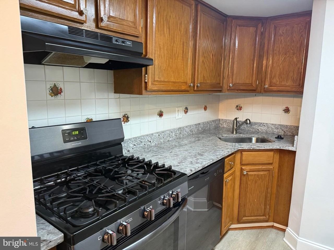 1400 Northgate Sq Unit 11a #11A - Photo 3 of 23