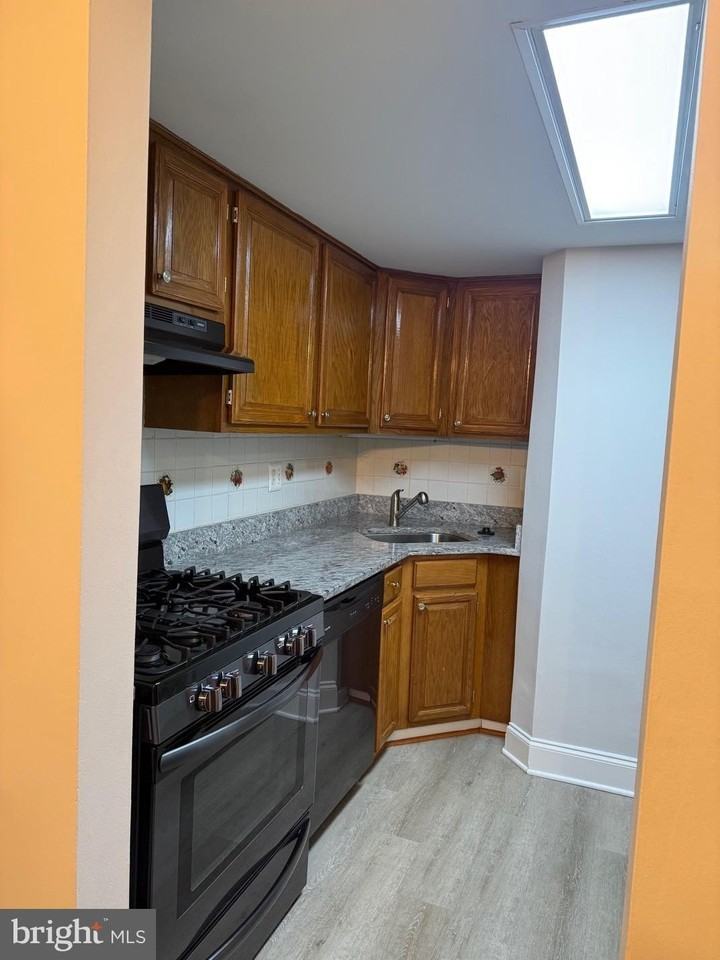 1400 Northgate Sq Unit 11a #11A - Photo 7 of 23