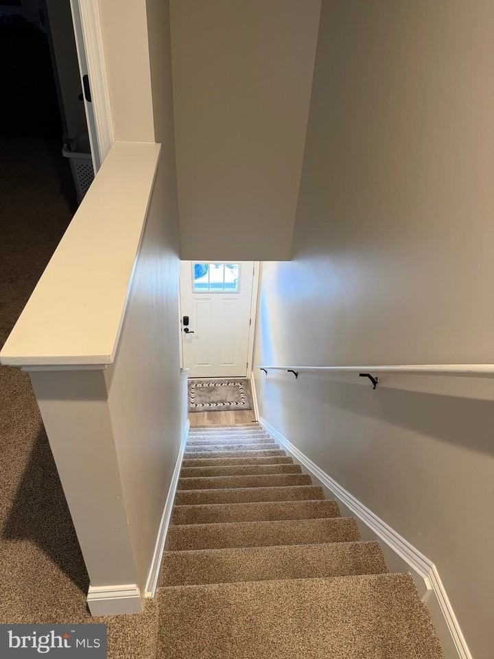 612 ZEPHYR Drive - Photo 3 of 30