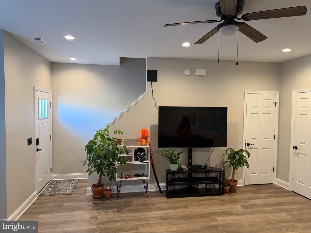 612 ZEPHYR Drive - Photo 4 of 30