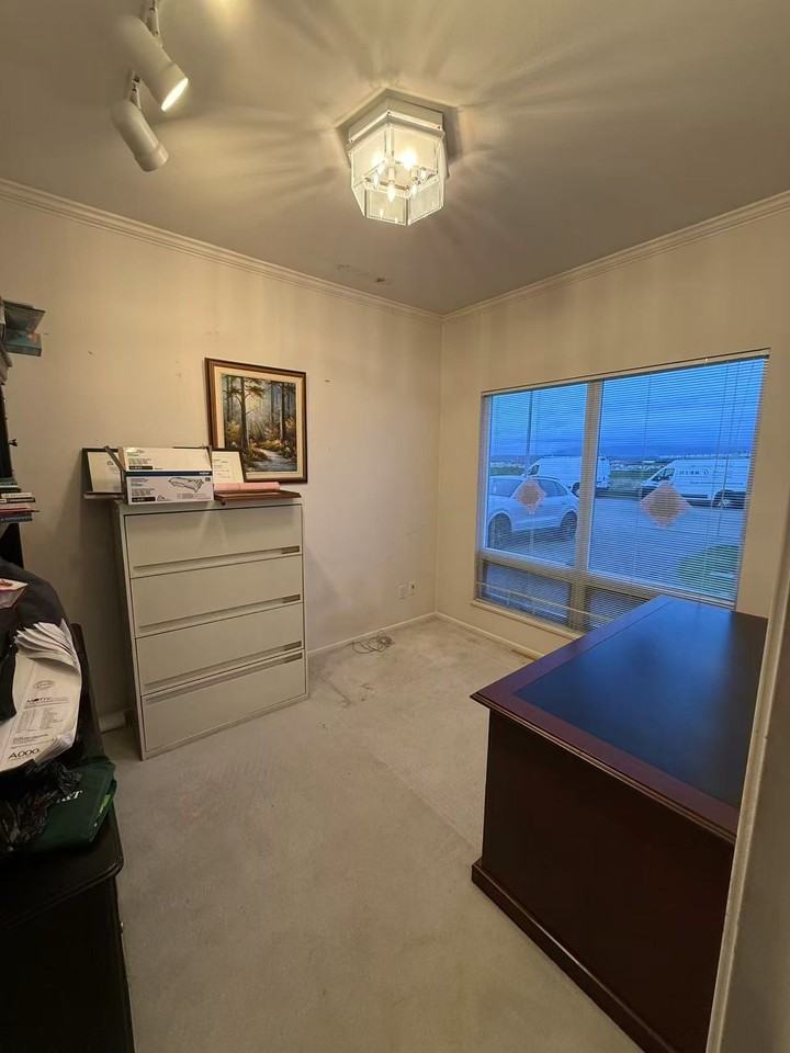 3200 River Road - Photo 6 of 36