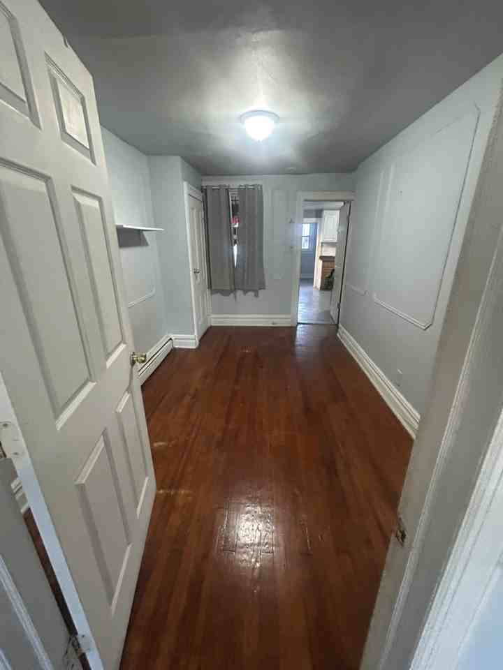 182 Walnut St - Photo 4 of 11