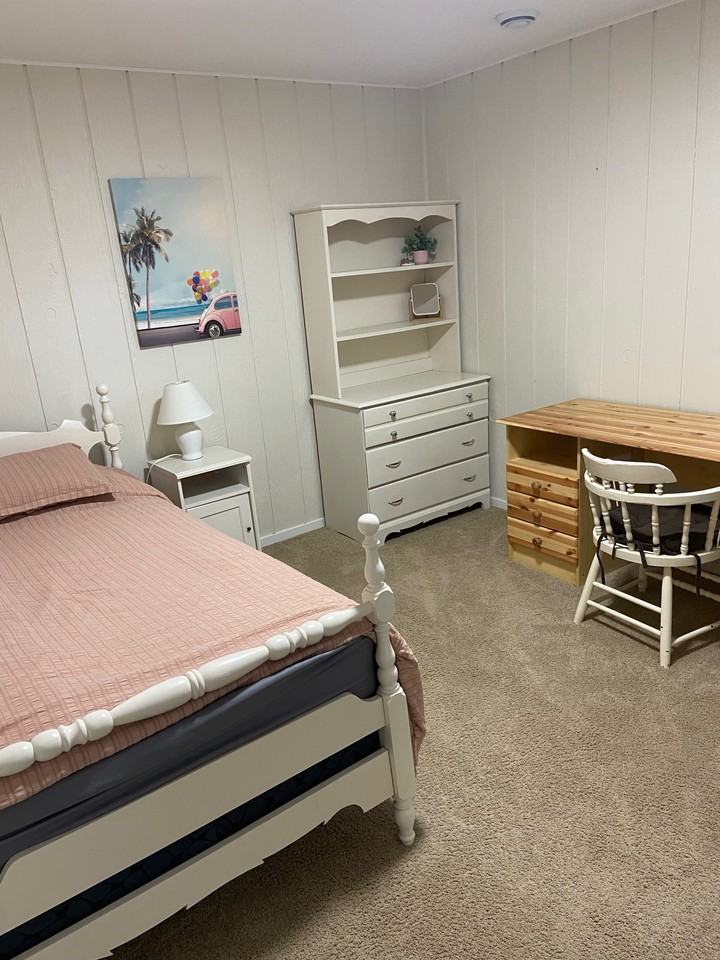 608 Wolf Willow Rd NW - Photo 2 of 11