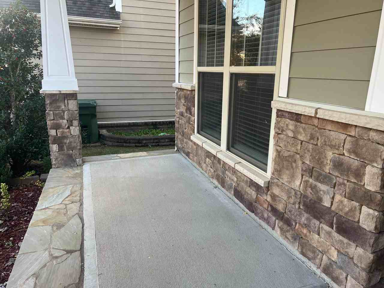 2121 Chipley Dr - Photo 3 of 42