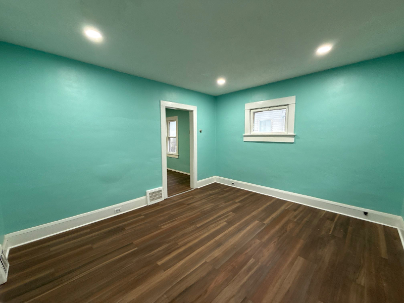 4111 E 59th St #2 - Photo 6 of 9