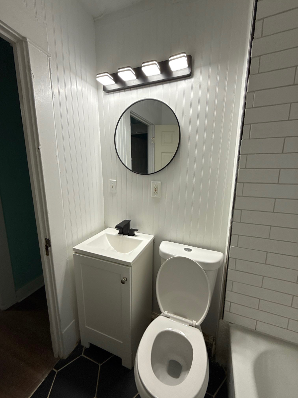 4111 E 59th St #2 - Photo 7 of 9