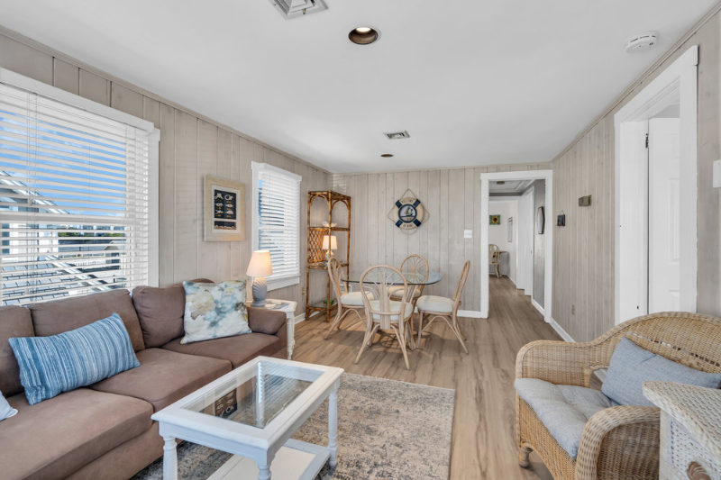 108 Ocean Ave - Photo 7 of 15