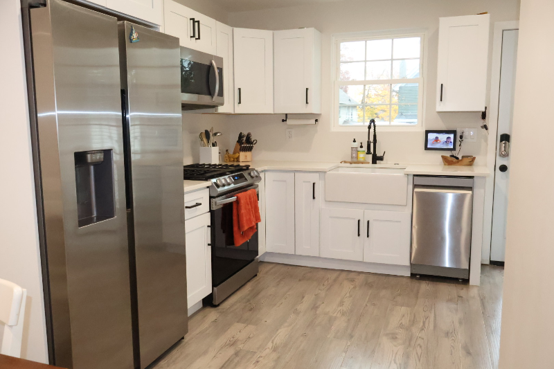 227 West Ave - Photo 3 of 8