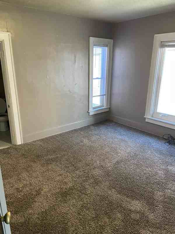 520 S 2nd St - Photo 3 of 7