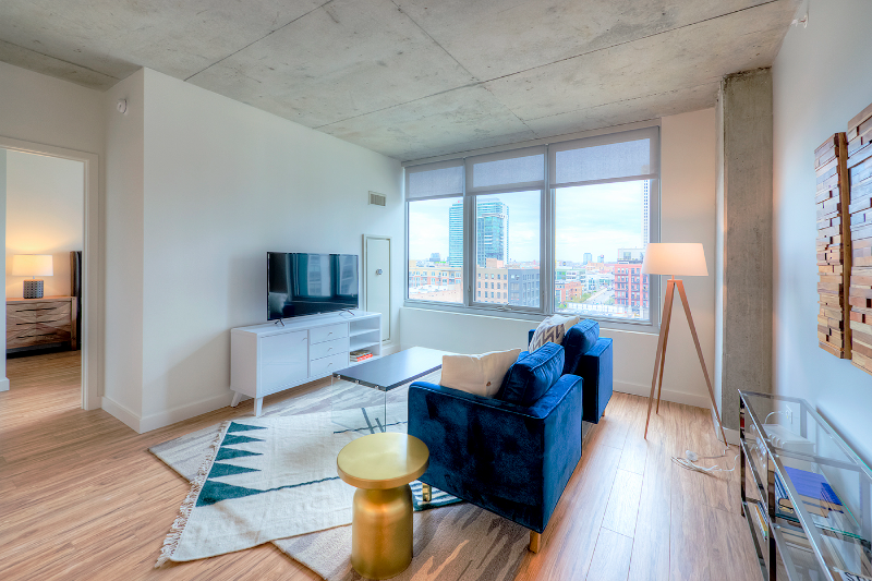 174 North Desplaines Street - Photo 2 of 18