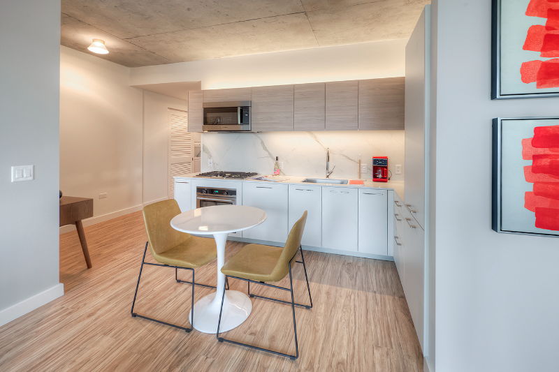 174 North Desplaines Street - Photo 4 of 18