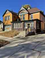 featured image of 520 S 2nd St