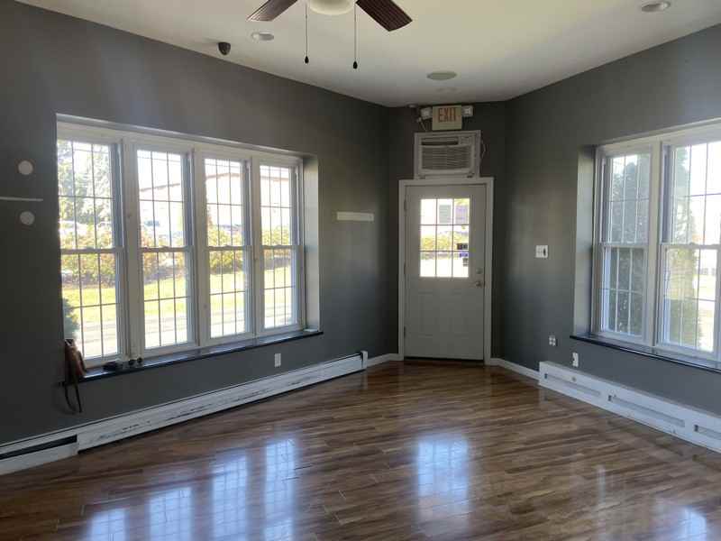 101 S Morton Ave #101 - Photo 3 of 8
