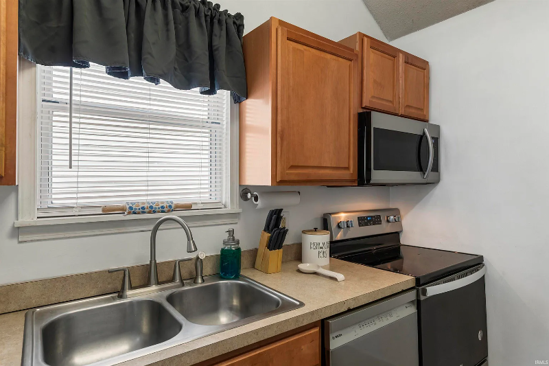 5928 Crossfield Dr - Photo 7 of 15