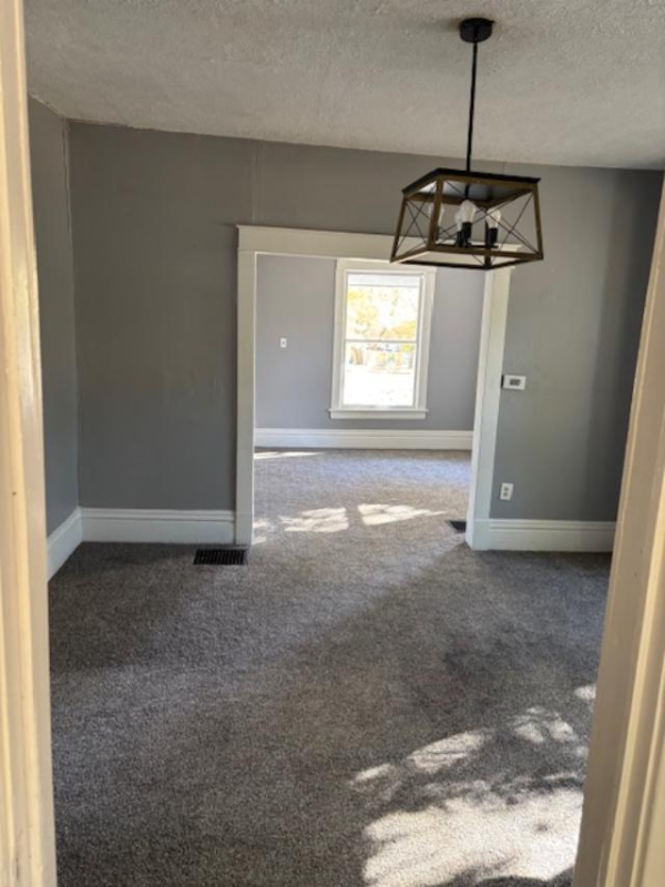 1935 Southwest Lincoln Street - Photo 3 of 10