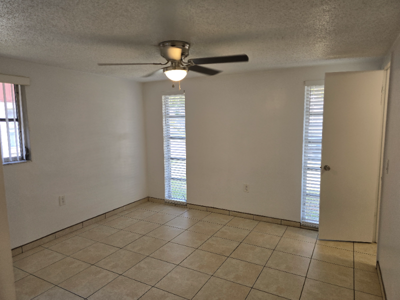 6900 Amarillo St - Photo 7 of 20