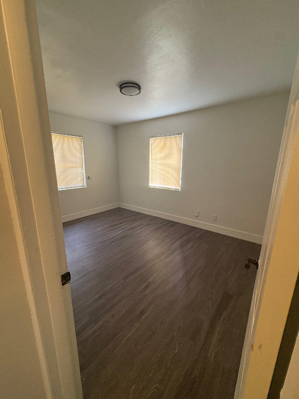 1631 Nw 114th St - Photo 5 of 5