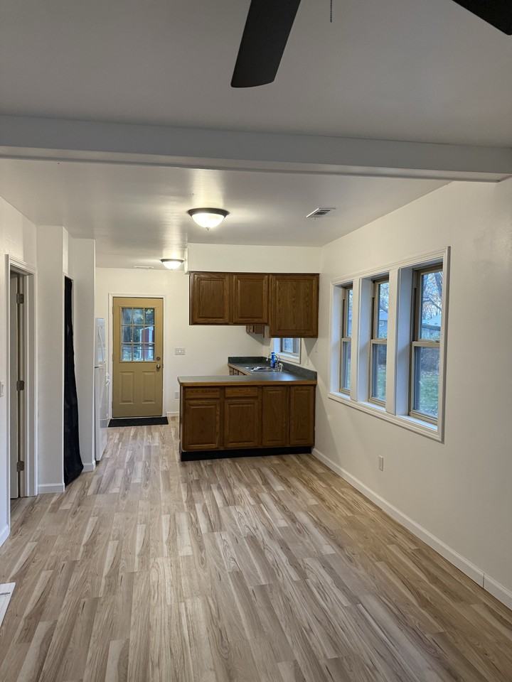 889 Commonwealth St - Photo 3 of 5