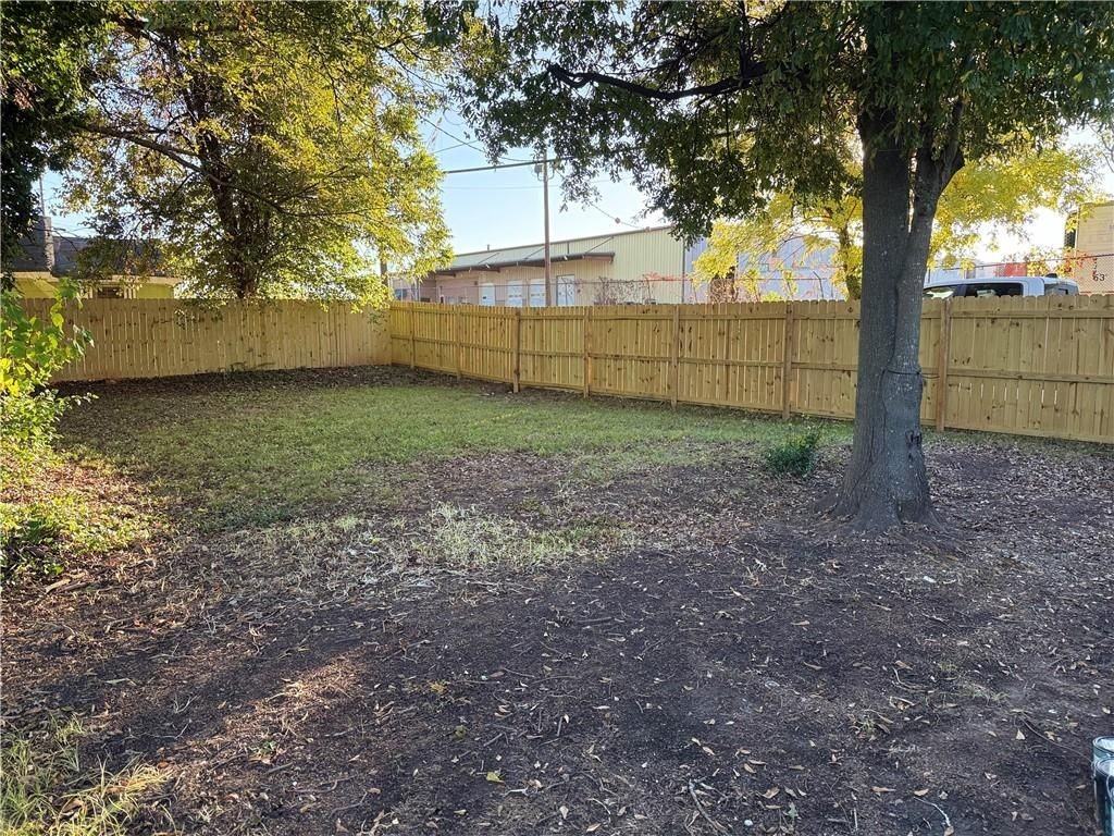 5136 Jones Rd - Photo 5 of 14