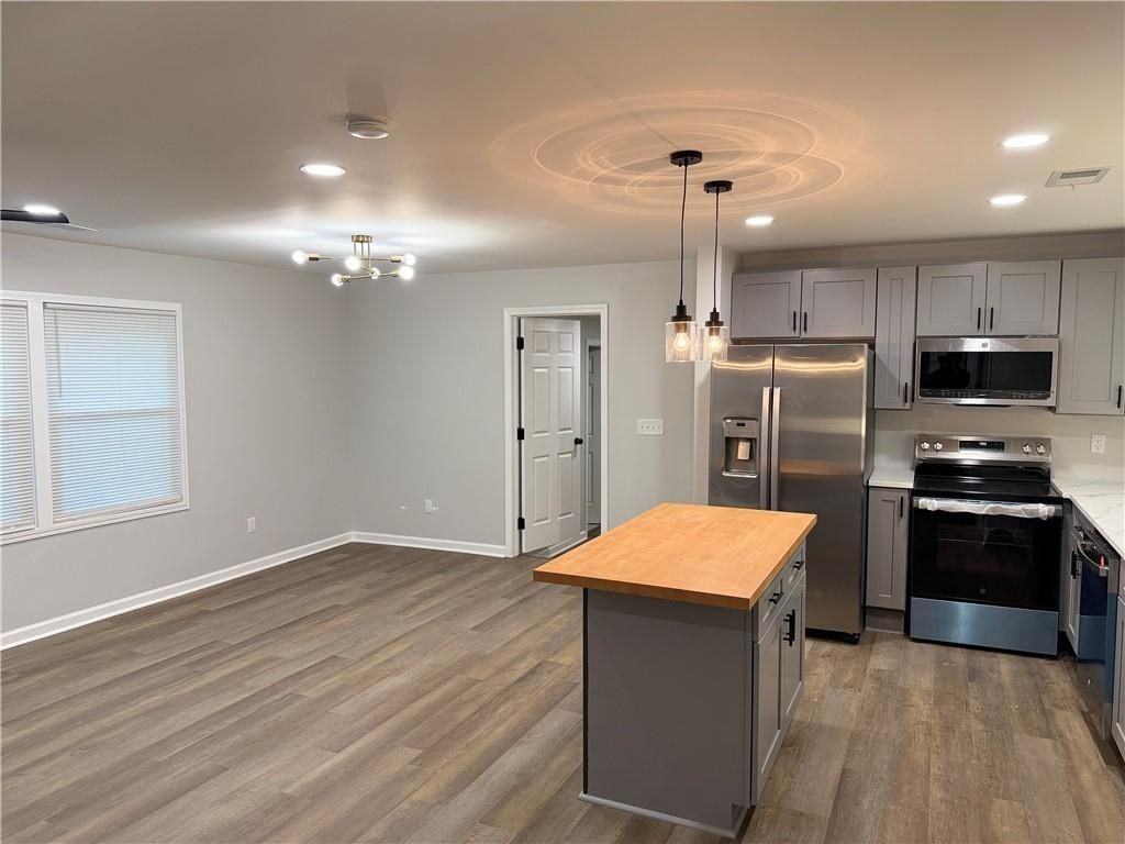 5136 Jones Rd - Photo 6 of 14