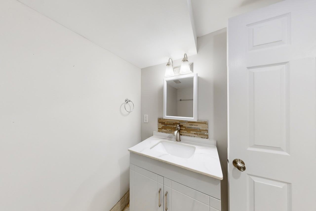 19 Lilian Drive - Photo 7 of 22