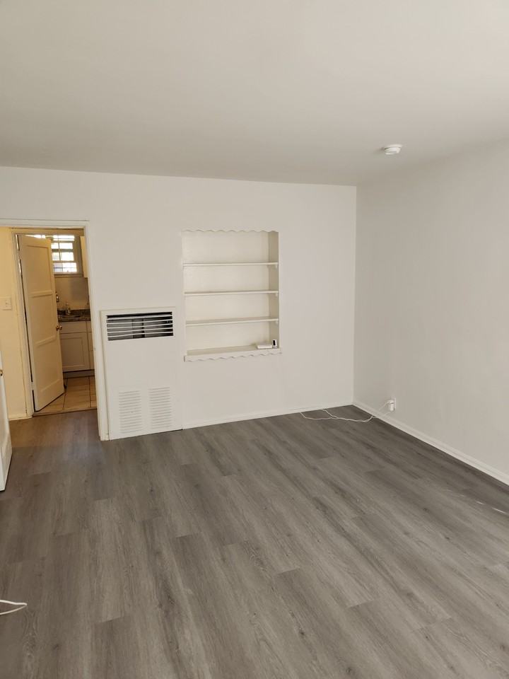 2183 West 27th Street #2183 - Photo 2 of 13