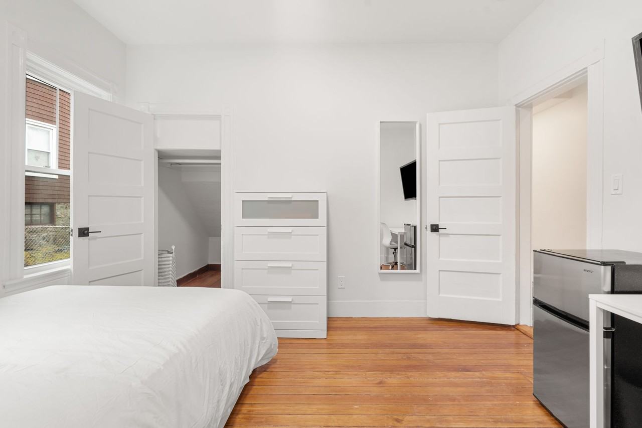 12 Nonantum St #2 - Photo 4 of 14