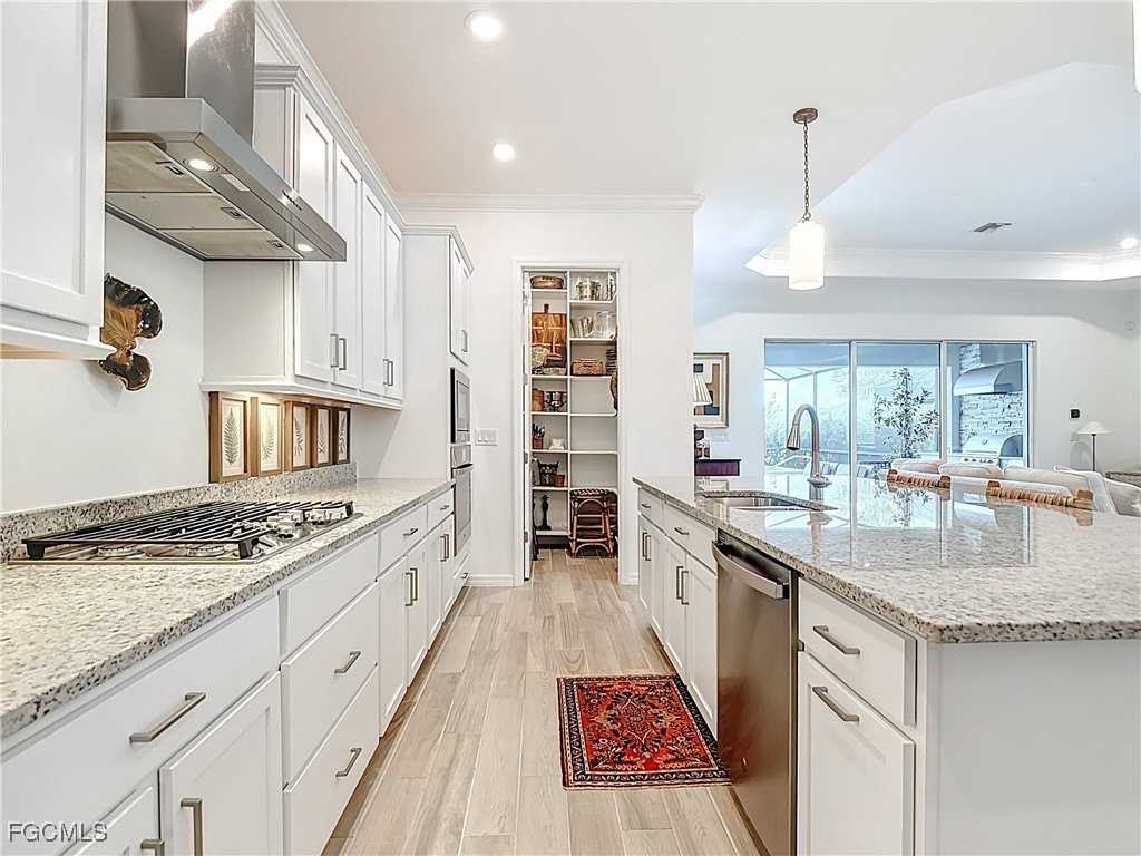 15919 Leaning Pine Ln - Photo 7 of 50