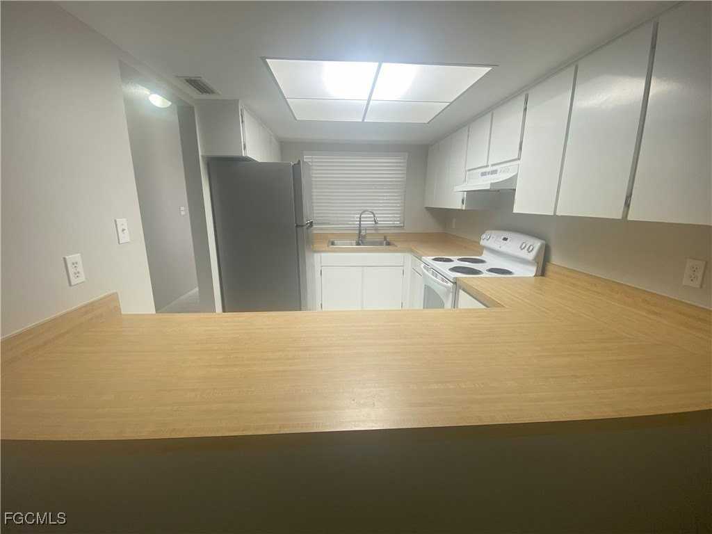 2258 Iris Way - Photo 7 of 9