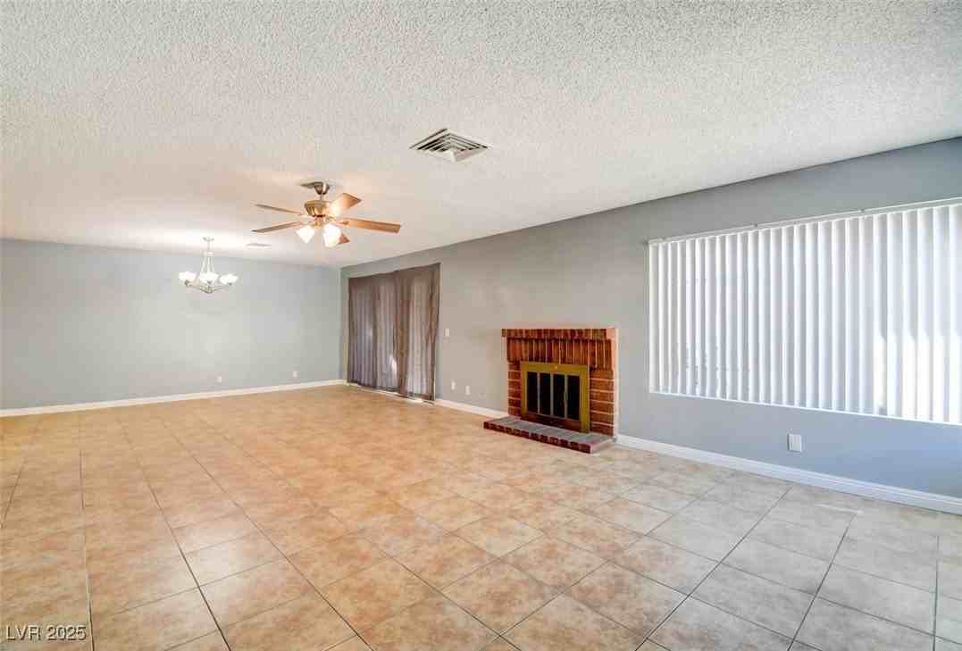 4197 Laurel Park Ave - Photo 3 of 16