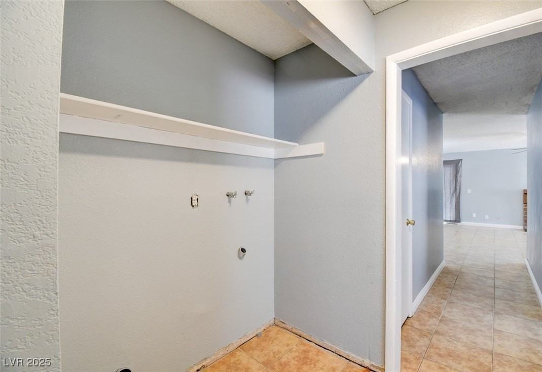 4197 Laurel Park Ave - Photo 7 of 16