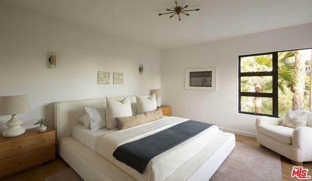 5692 Holly Oak Dr - Photo 4 of 8