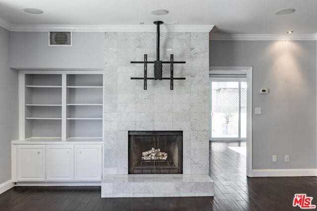 818 6th Street #102 - Photo 2 of 8