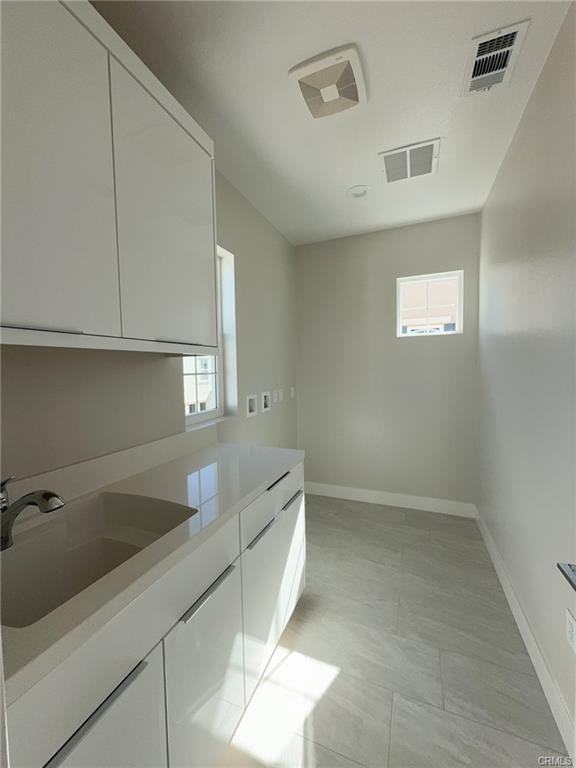 711 Olivier Dr - Photo 3 of 8