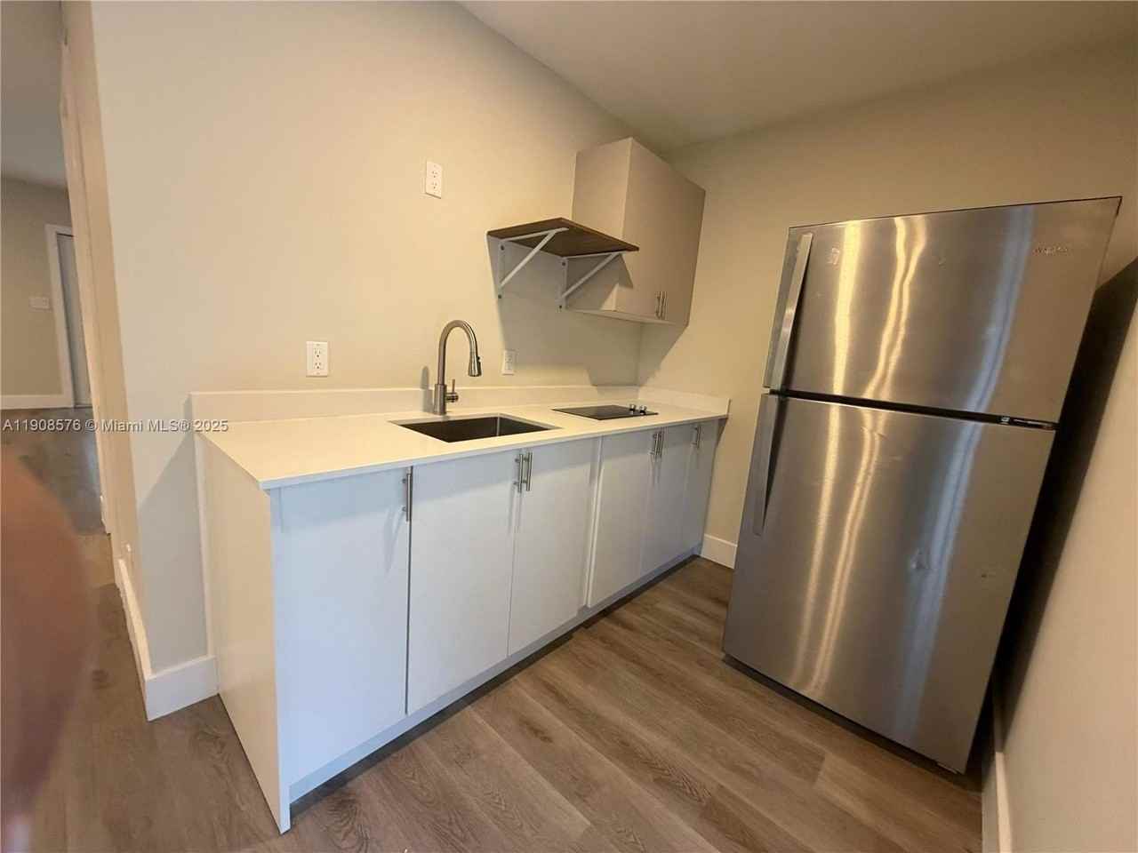 126 Ne 19th Ave #1 - Photo 2 of 10