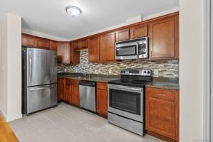 featured image of 160 Chatterton Ave #1B