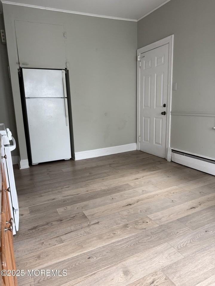 42 Cottage Pl Apt 2 #2 - Photo 4 of 13