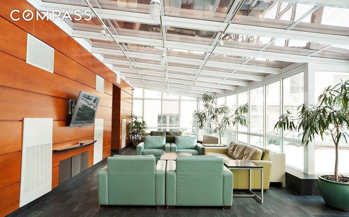 516 West 47th Street #N3D - Photo 7 of 11