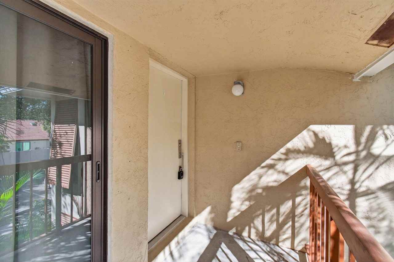 3939 Northeast 5th Avenue #F201 - Photo 6 of 50