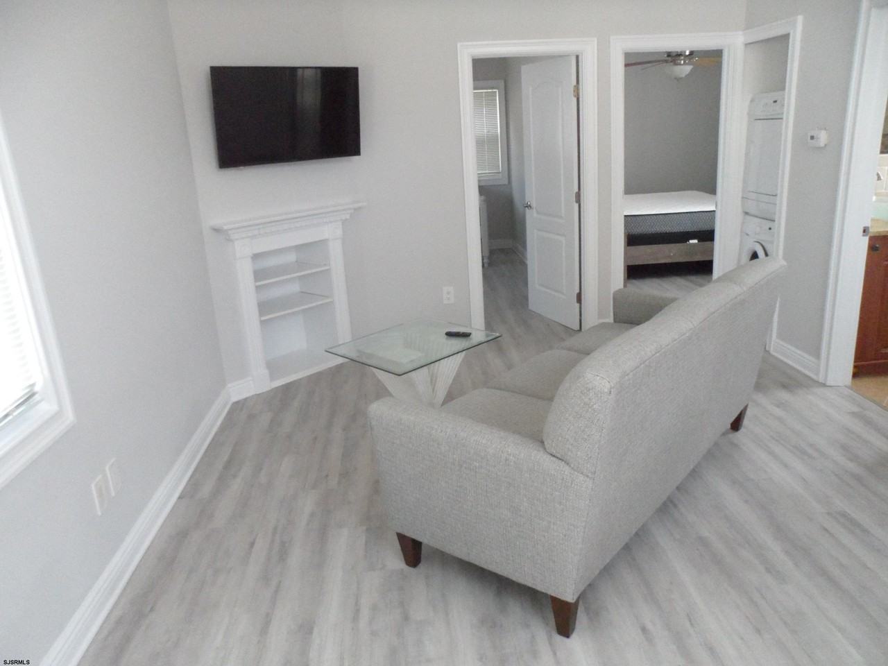 11 S Jefferson Ave - Photo 3 of 8