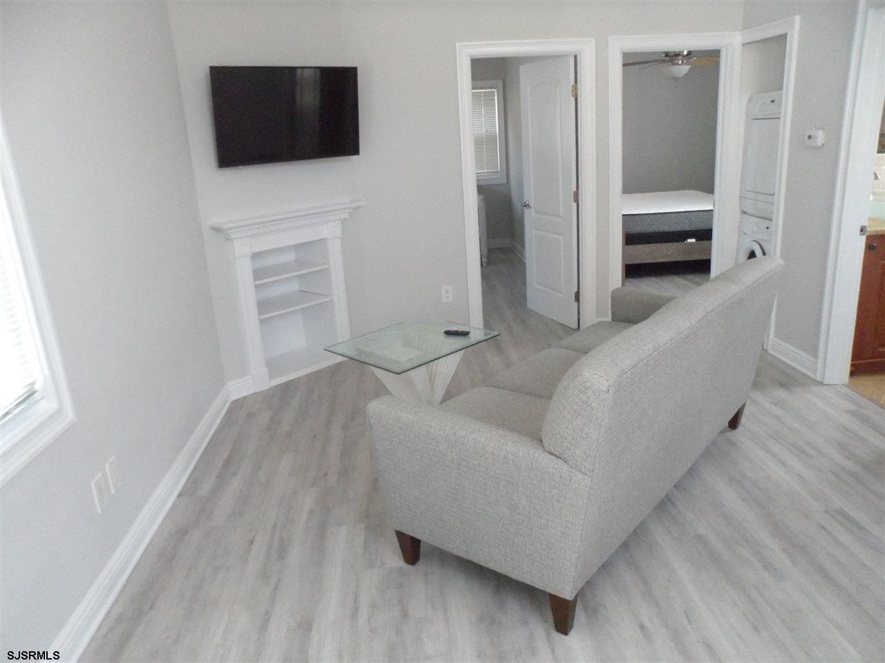 11 S Jefferson Ave - Photo 2 of 10