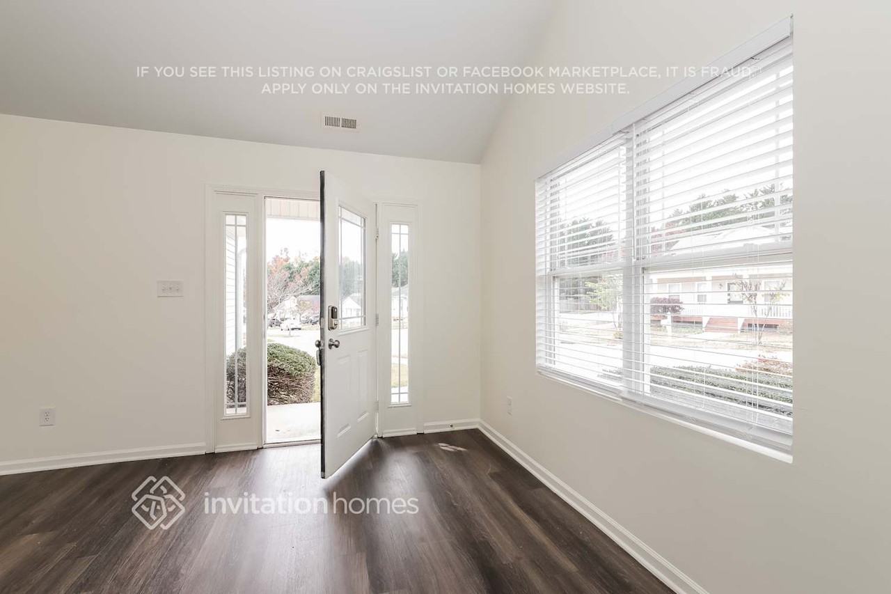 299 Maynard South Dr - Photo 5 of 17