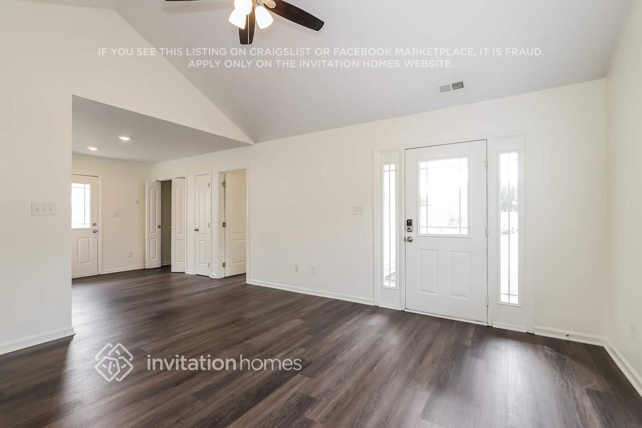 299 Maynard South Dr - Photo 6 of 17