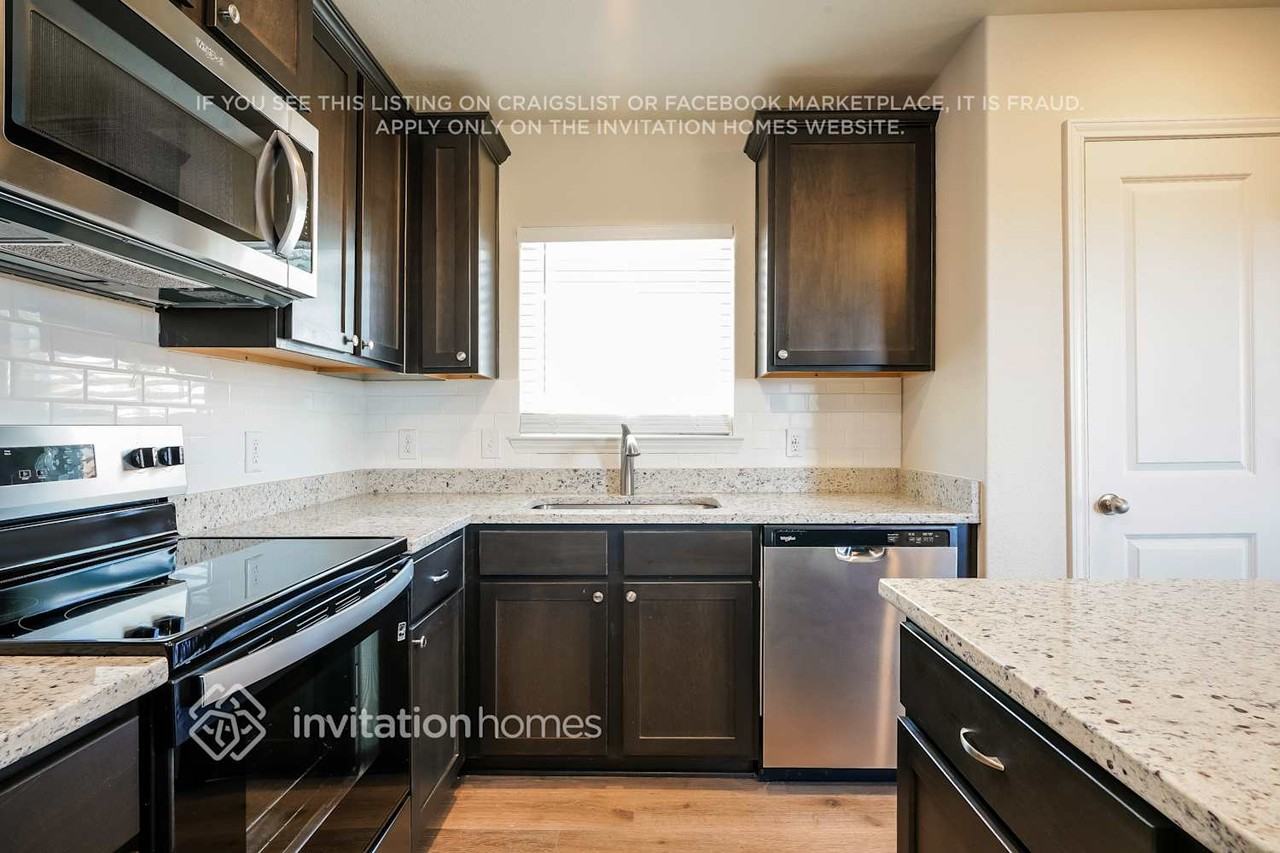 10024 Pilot Place - Photo 7 of 17