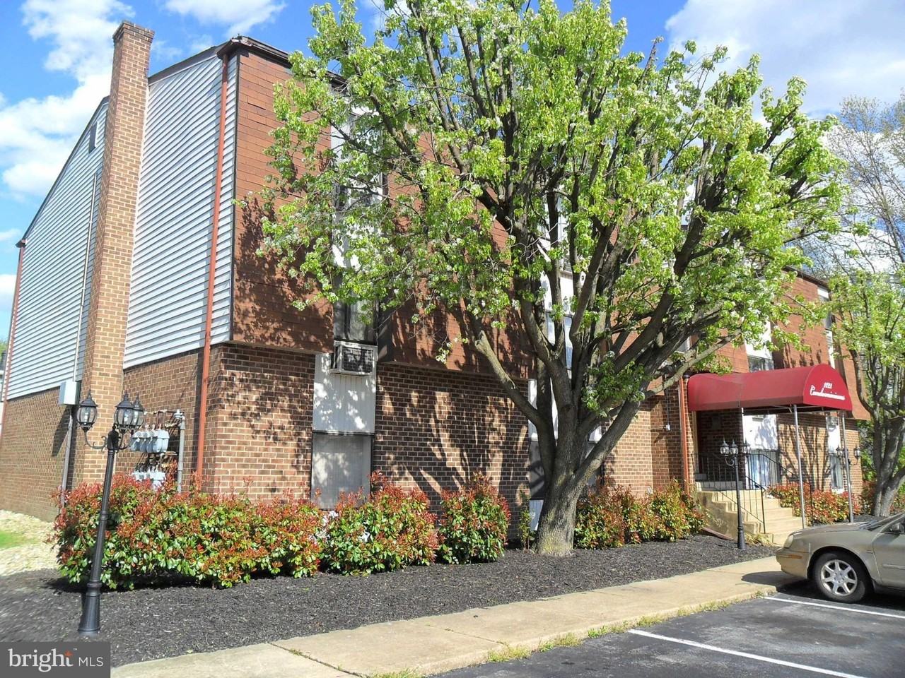 610 West 11th Street #6 - Photo 3 of 12