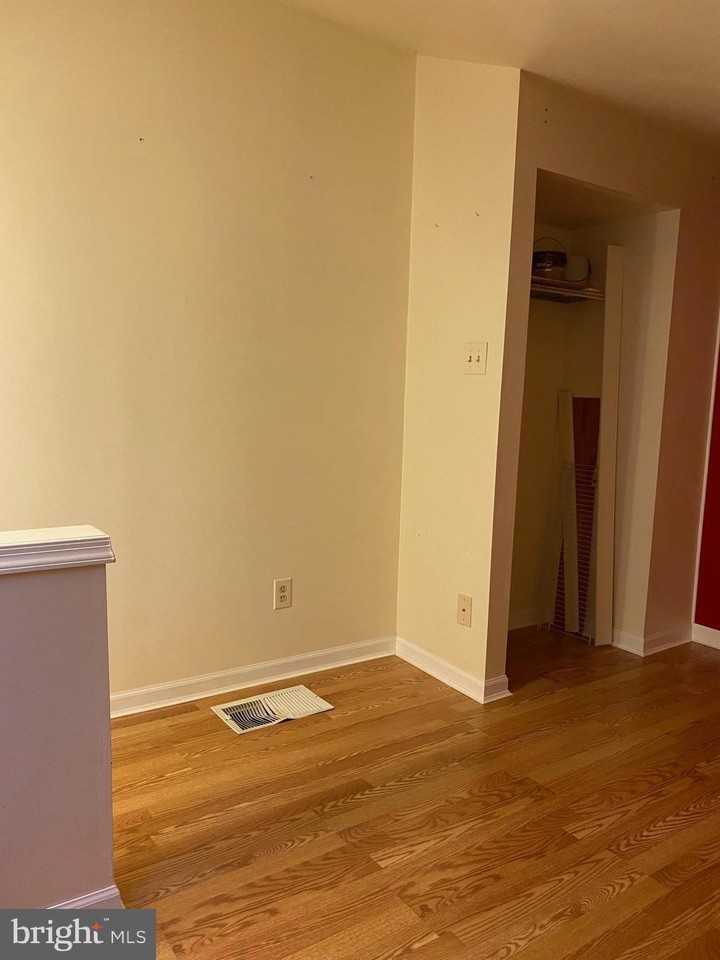 439 Woodbury-Glassboro Road - Photo 2 of 19